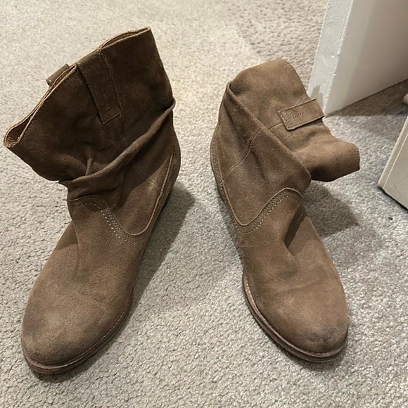 Steve Madden “Azzure” suede cowboy slouchy ankle booties // Size 6 - Picture 1 of 10